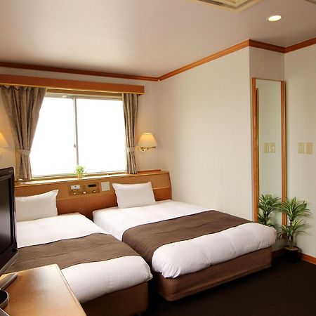 Hotel Livemax Budget Naha Tomarikou Екстер'єр фото