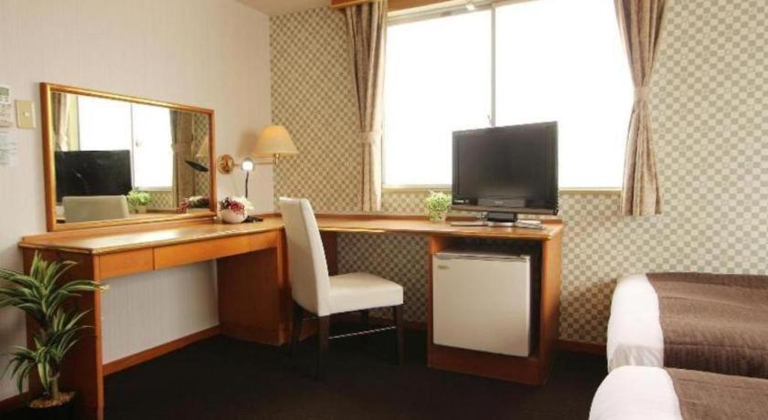 Hotel Livemax Budget Naha Tomarikou Екстер'єр фото